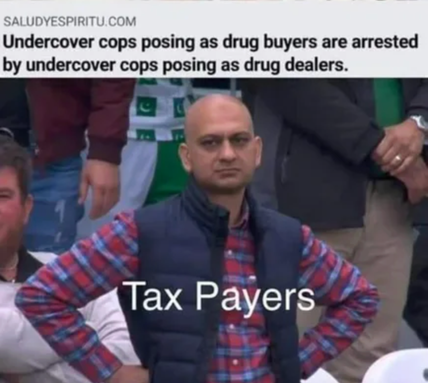 Chaotic Meh meme titled “Undercover Cops.”